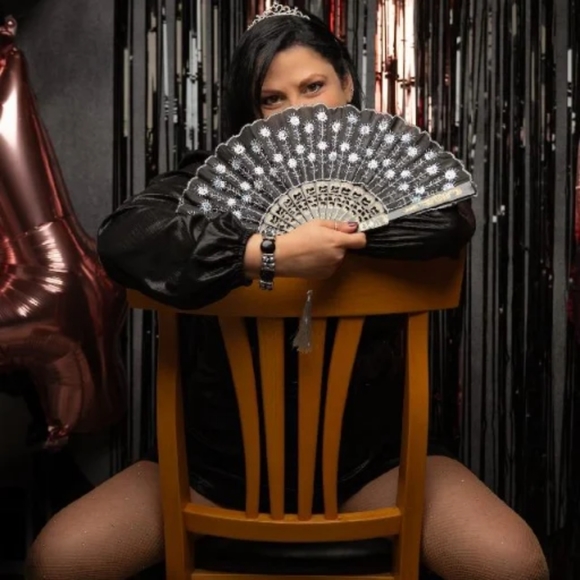 Meet your Posher, Jilaina - Picture 5 of 6